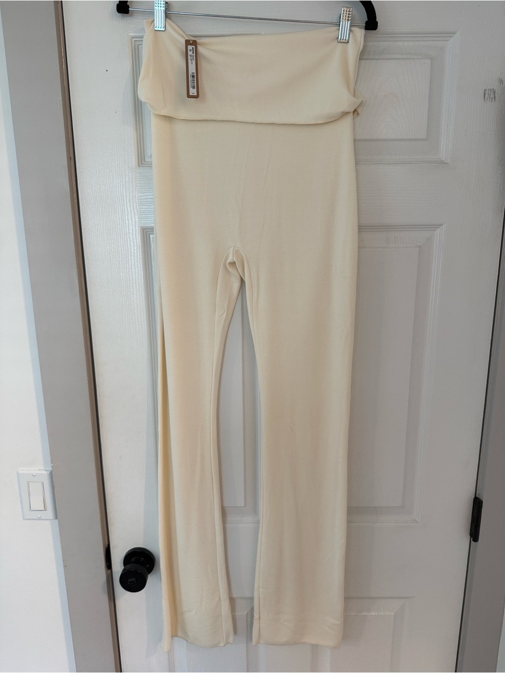 NWT SKIMS Cloud Flare Pants Ecru Size M $78 Retail